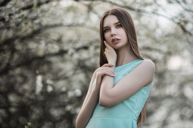 poema se puede sentir en el amanecer cuando posas tus manos sobre tu pecho                                                - poesia